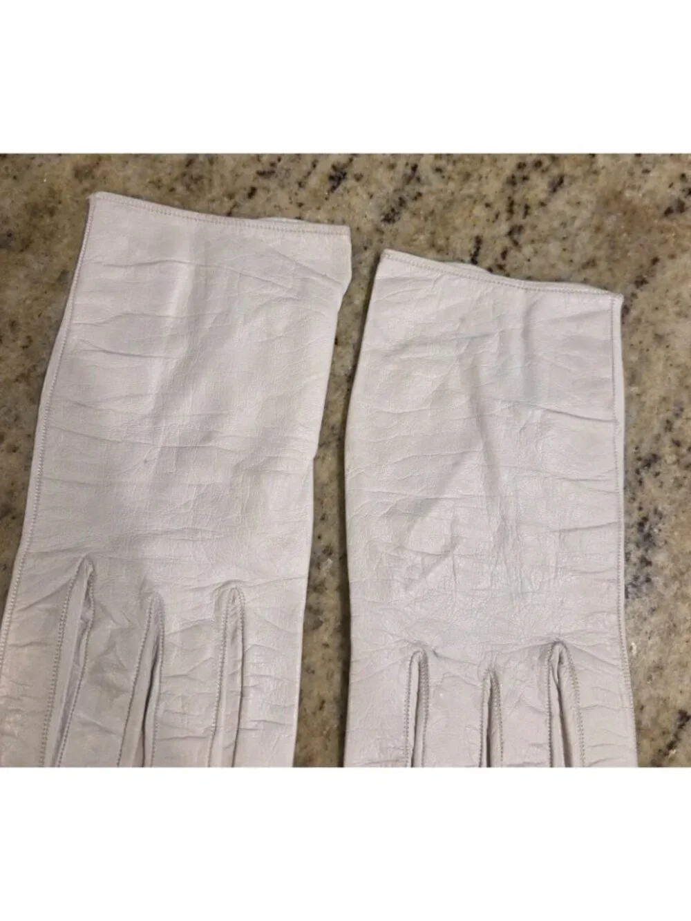 Vintage Womens Size S 6.5 Off-White Leather Silk Lined Formal Gloves Italy Saks